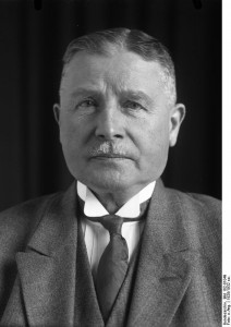 Wilhelm GroenerBundesarchiv, Bild 102-01049 / Georg Pahl / CC-BY-SA 3.0